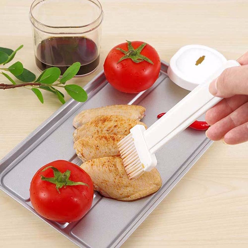 Plastic Oil Bottle with Silicone Brush for BBQ & Kitchen (Random Color)