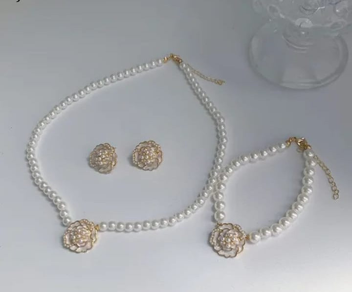 Elegant Flower Pearl Stone Jewelry Set for Women
