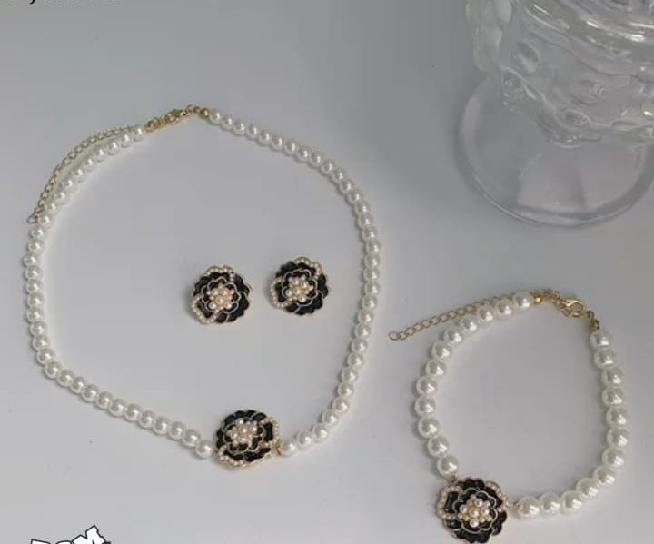 Elegant Flower Pearl Stone Jewelry Set for Women