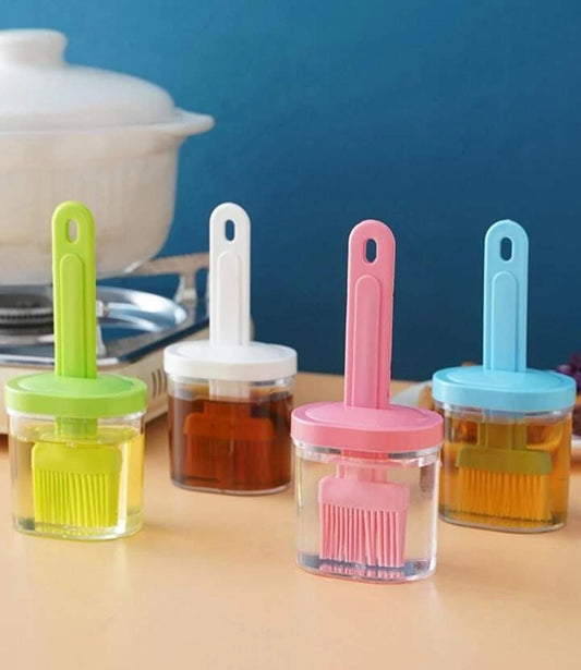 Plastic Oil Bottle with Silicone Brush for BBQ & Kitchen (Random Color)