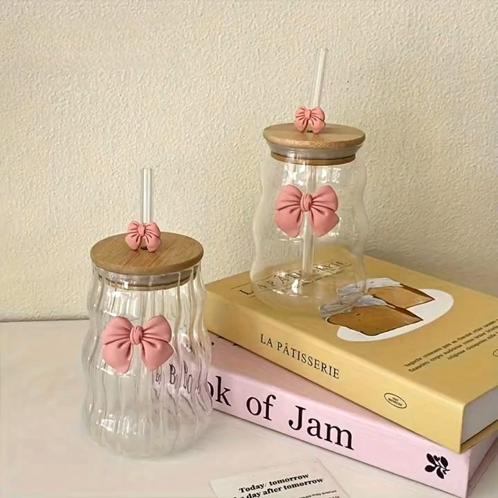 Ribbed Round Glass Sipper Mug with Straw and Lid